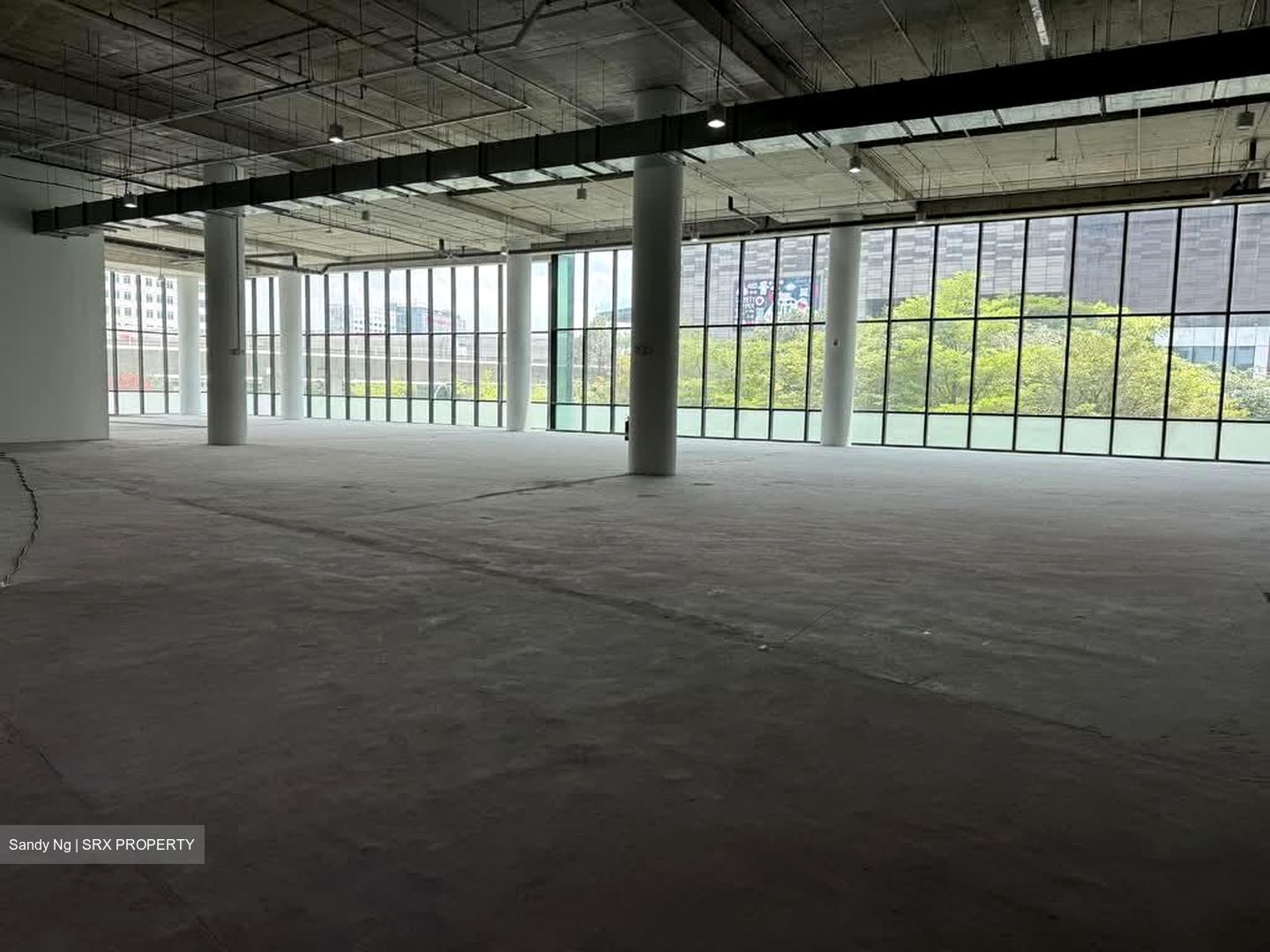 Jurong East MRT (D22), Retail #575695361